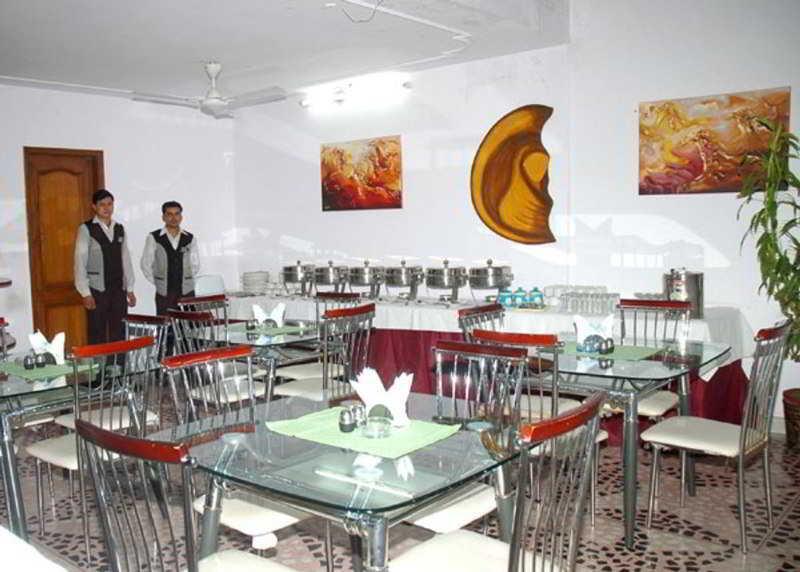 Hotel Pablas International Nueva Delhi Restaurante foto